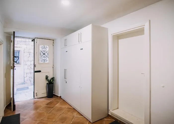 Art Deco By Duhomes * Dubrovnik