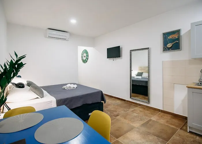 Art Deco By Duhomes *